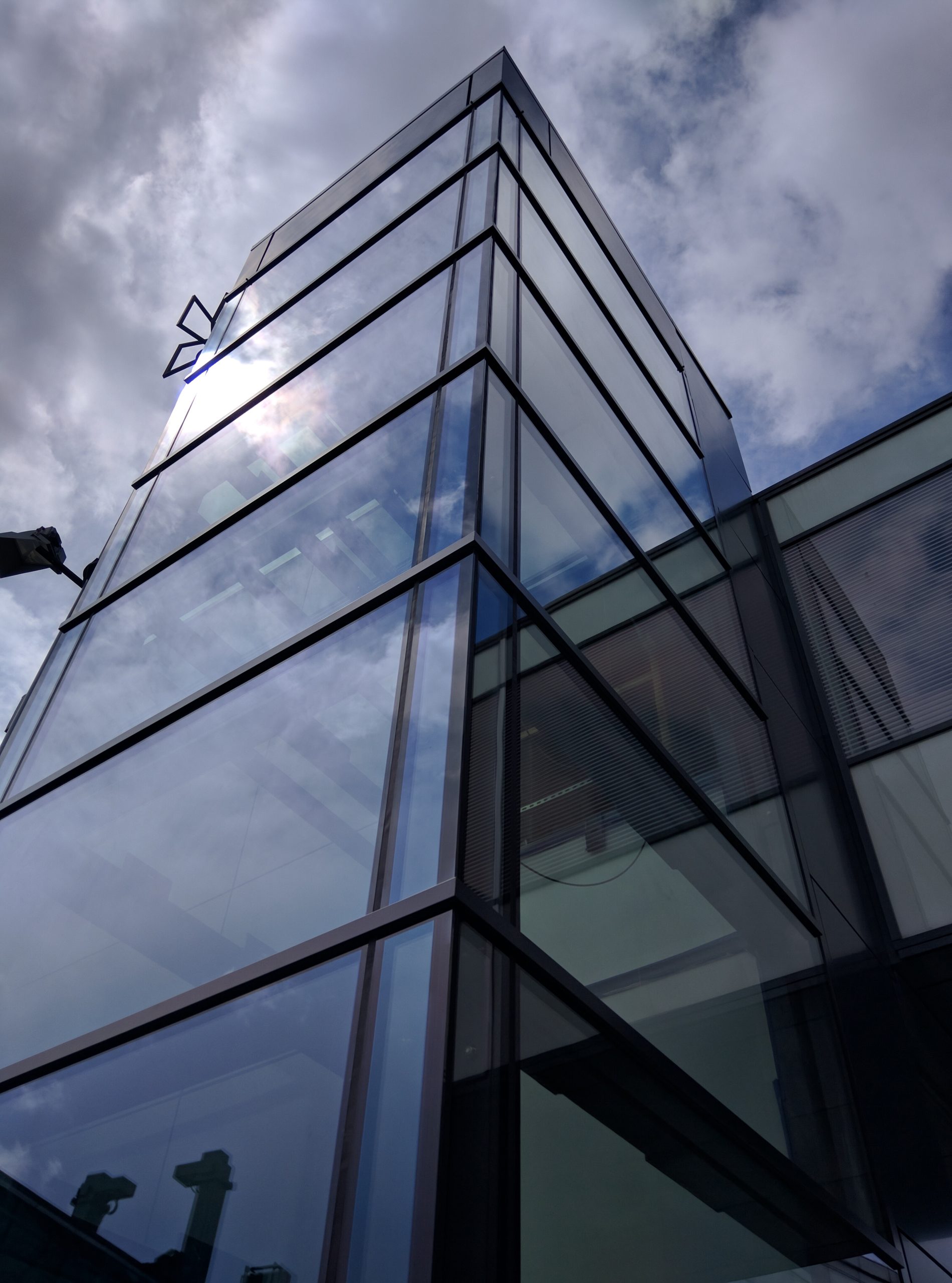 <p>Systemy<br />
fasadowe</p>